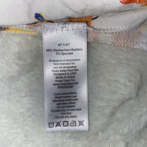 Angel Dear Bamboo Swaddle - Picture 5 of 5